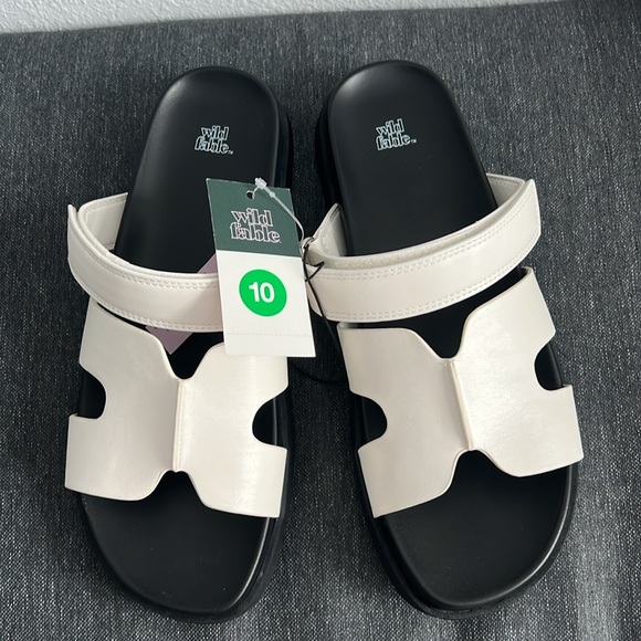 Haley slide sandals NWT - Picture 2 of 8